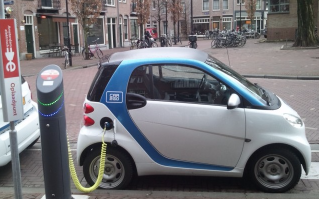 Эксперты в разы увеличили прогнозы по выпуску электрокаров