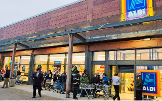 Средний класс развитых стран активно переходит на дискаунтеры