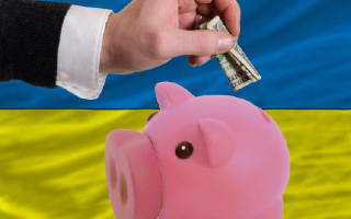 Из-за налоговых «схем» бюджет Украины ежегодно недополучает 100 миллиардов