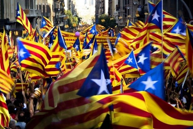 Более 500 испанских компаний выехали из Каталонии после референдума