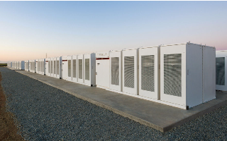 В Австралии начала работать крупнейшая в мире батарея от Tesla