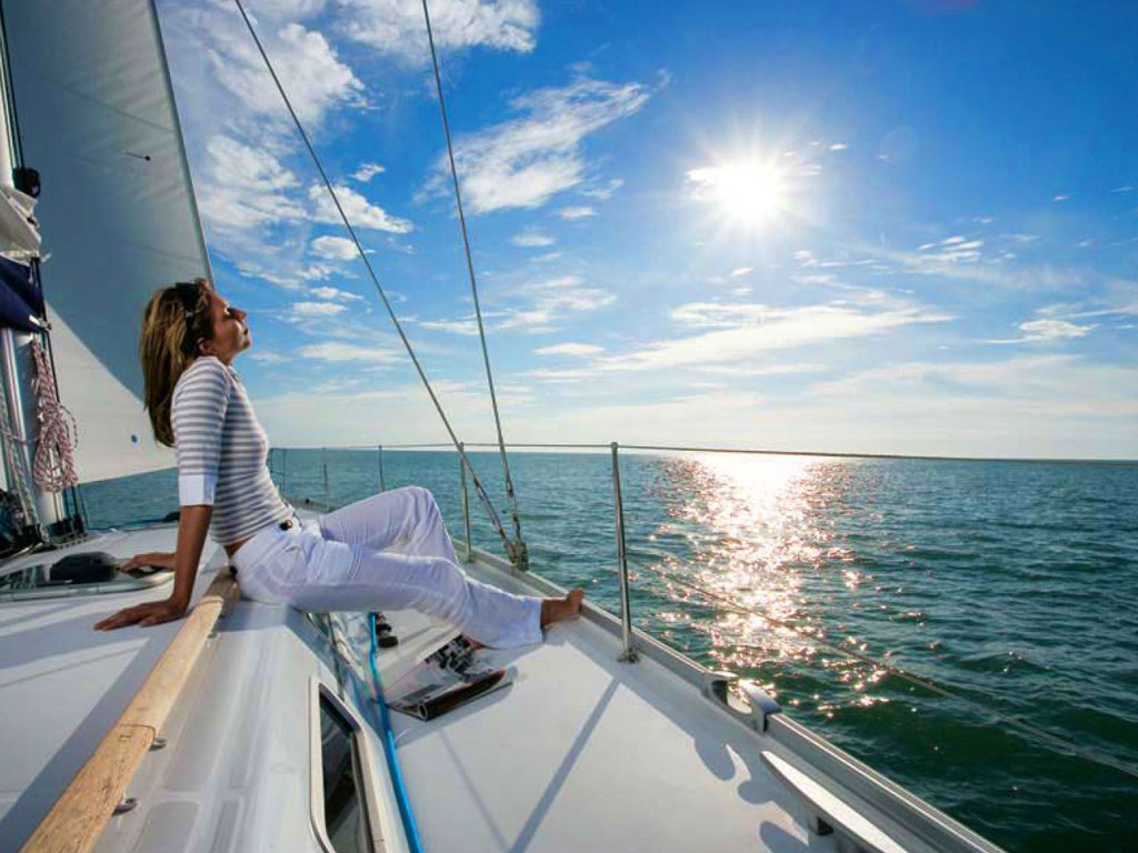 Яхта для отдыха