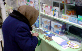 Прибавки к зарплатам и пенсиям не поспевают за ростом цен