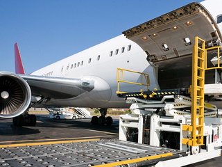 Преимущества отечественных авиаперевозок перед другими видами транспорта