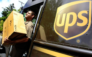 UPS пополнит автопарк полусотней электрофургонов