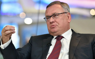 Глава ВТБ призвал к сотрудничеству с Лондоном для выявления «грязных денег»