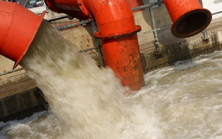 Производители продуктов бьют тревогу из-за сточных вод