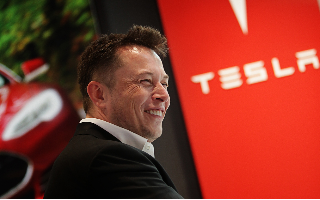 Маск: бренд Tesla Motor пришлось выкупить за $75 тысяч