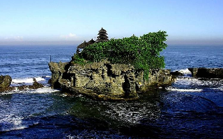 На Бали введут 10-долларовый налог для туристов