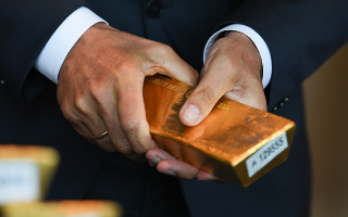 Арабская компания купила 3 тонны золота у Венесуэлы