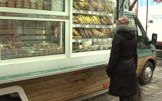 В российские мегаполисы могут вернуться ларьки и автолавки