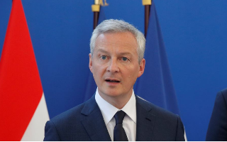 Париж подверг критике руководство ЕС за отказ создавать гигантов промышленности