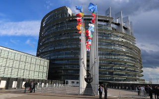 В Европарламенте озаботились дополнительными издержками из-за отсрочки Brexit