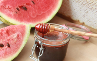 Астраханцы начали производить арбузный мед