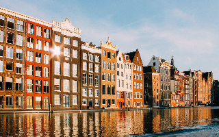 Амстердам рекордно повышает туристический налог