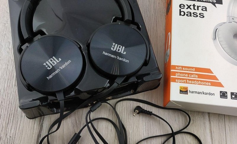 Какие особенности имеют проводные наушники?