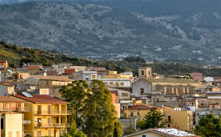 На Сицилии предлагают купить дом за символический один евро