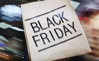 Американцы установили очередной рекорд по тратам в «черную пятницу»