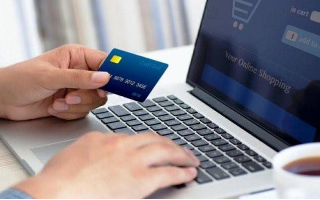 ЦБ снизил эквайринговые комиссии онлайн-магазинам