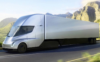 Tesla в очередной раз отложила запуск беспилотного Semi