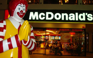 Для восстановления сети McDonald’s увеличит траты на маркетинг