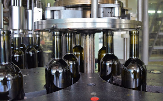 Ученые предложили простой способ борьбы с подделками вина
