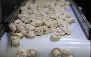 Пельмени и майонез стали обходиться россиянам дороже