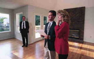 Риелторы предупреждают о рисках при покупке жилья на вторичном рынке