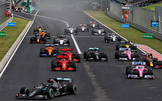 Французы планируют заправлять гоночные болиды вином