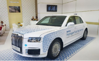 На ВЭФ представили новый Aurus на водородном топливе