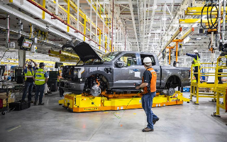 Ford приступил к производству электропикапов F-150 Lightning