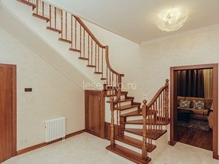 Главные причины популярности лестниц на основе ясеня