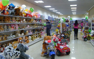 В России с лета могут резко подорожать товары для детей